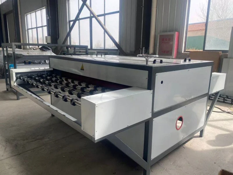 เครื่องกดร้อนกระจกฉนวน 1600 ที่มีความแม่นยำ