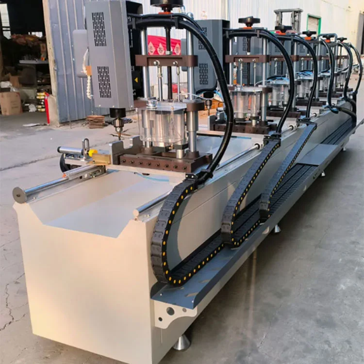 เครื่องเจาะผนังม่าน CNC 8 แกน