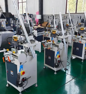 เครื่องกำหนดเส้นทางการคัดลอกความเร็วสูง CNC PVC UPVC Windows