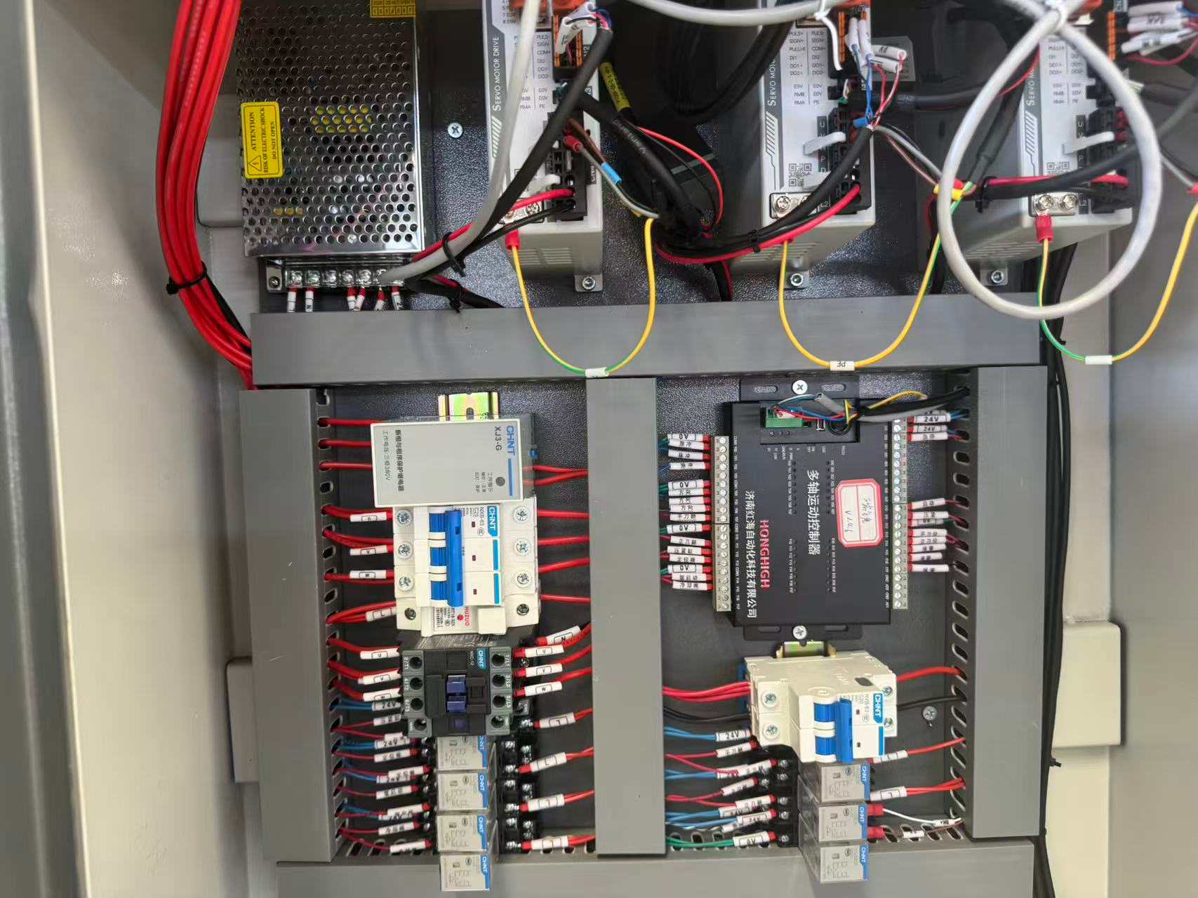 ดอกเอ็นมิลเลอร์หลายมุม CNC อุตสาหกรรม 3+2 แกนสำหรับโปรไฟล์ Mullion อะลูมิเนียมส่วนพิเศษ